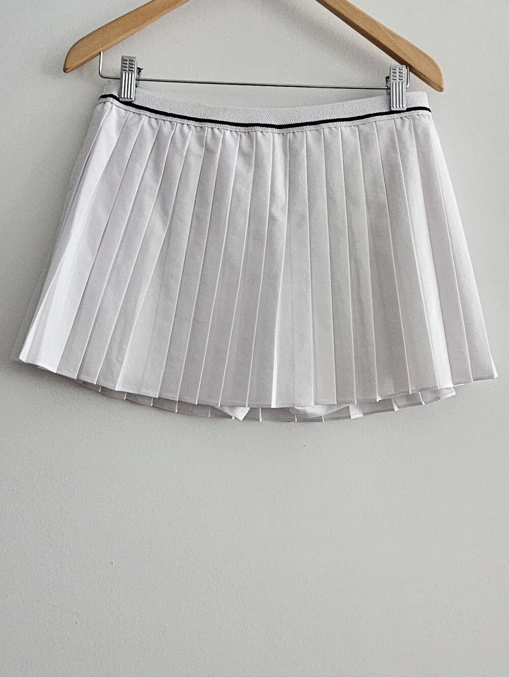 Sergio Tacchini Tennis Pickleball Skort Size M NWT